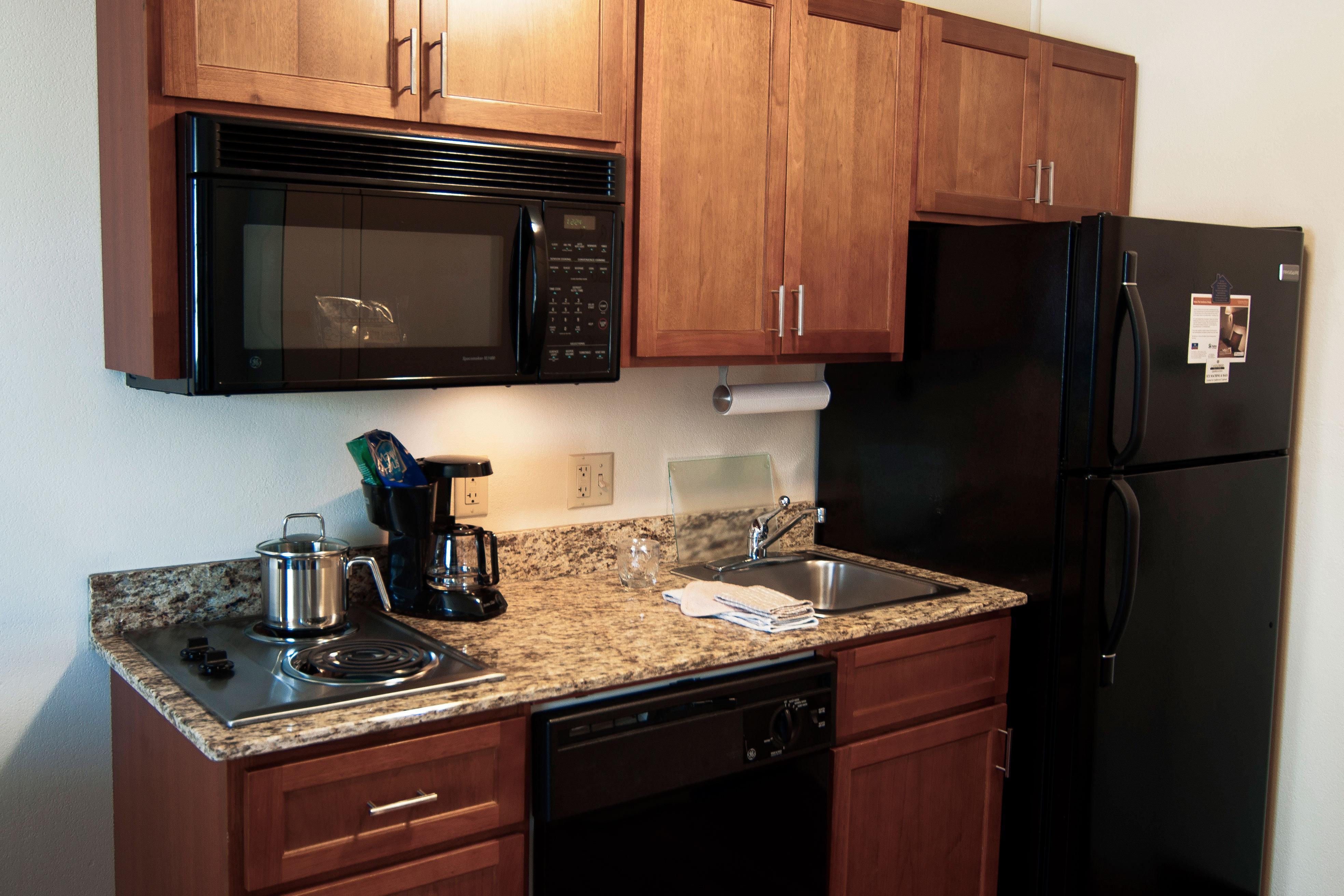 Candlewood Suites Salina By Ihg Exterior photo