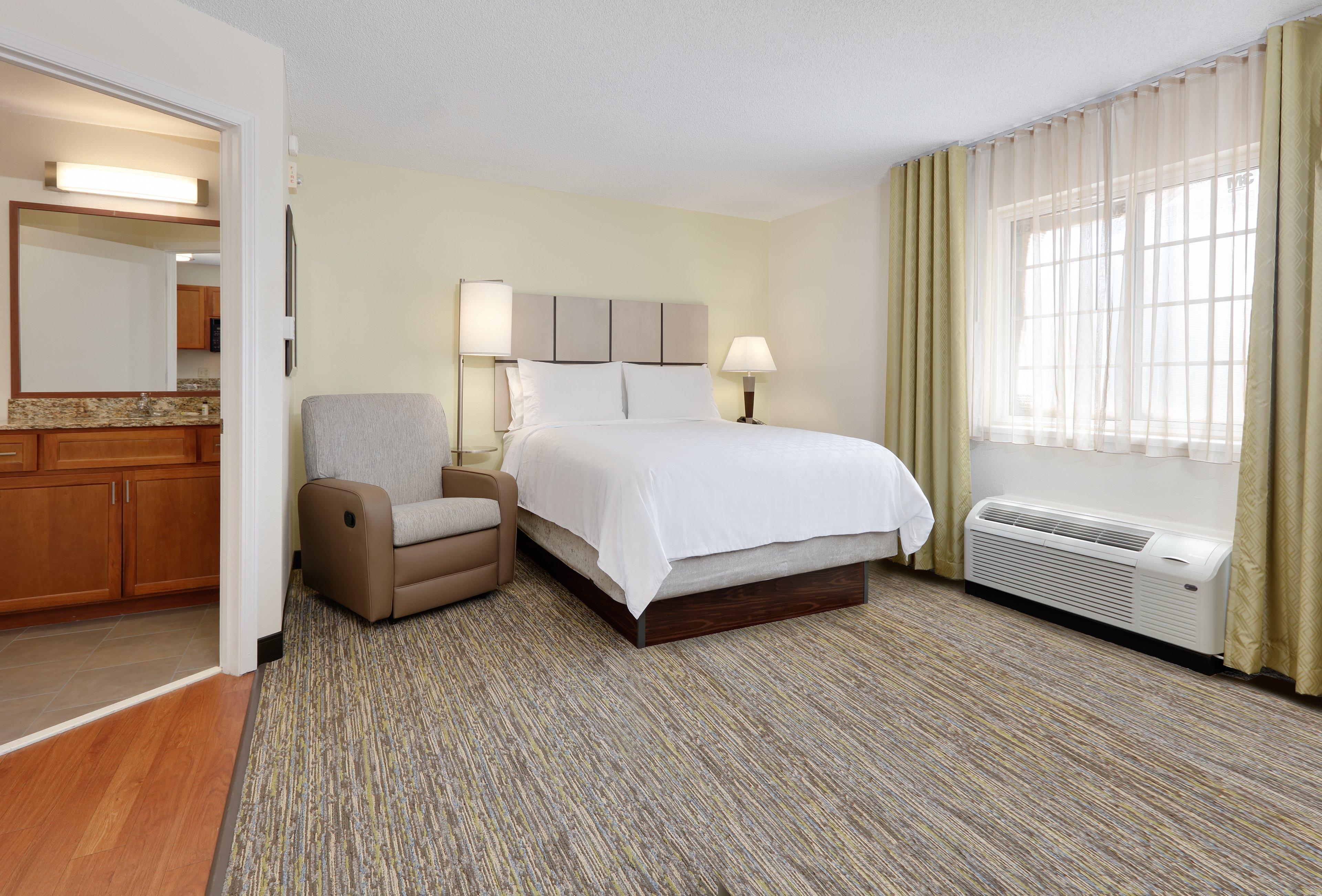 Candlewood Suites Salina By Ihg Exterior photo