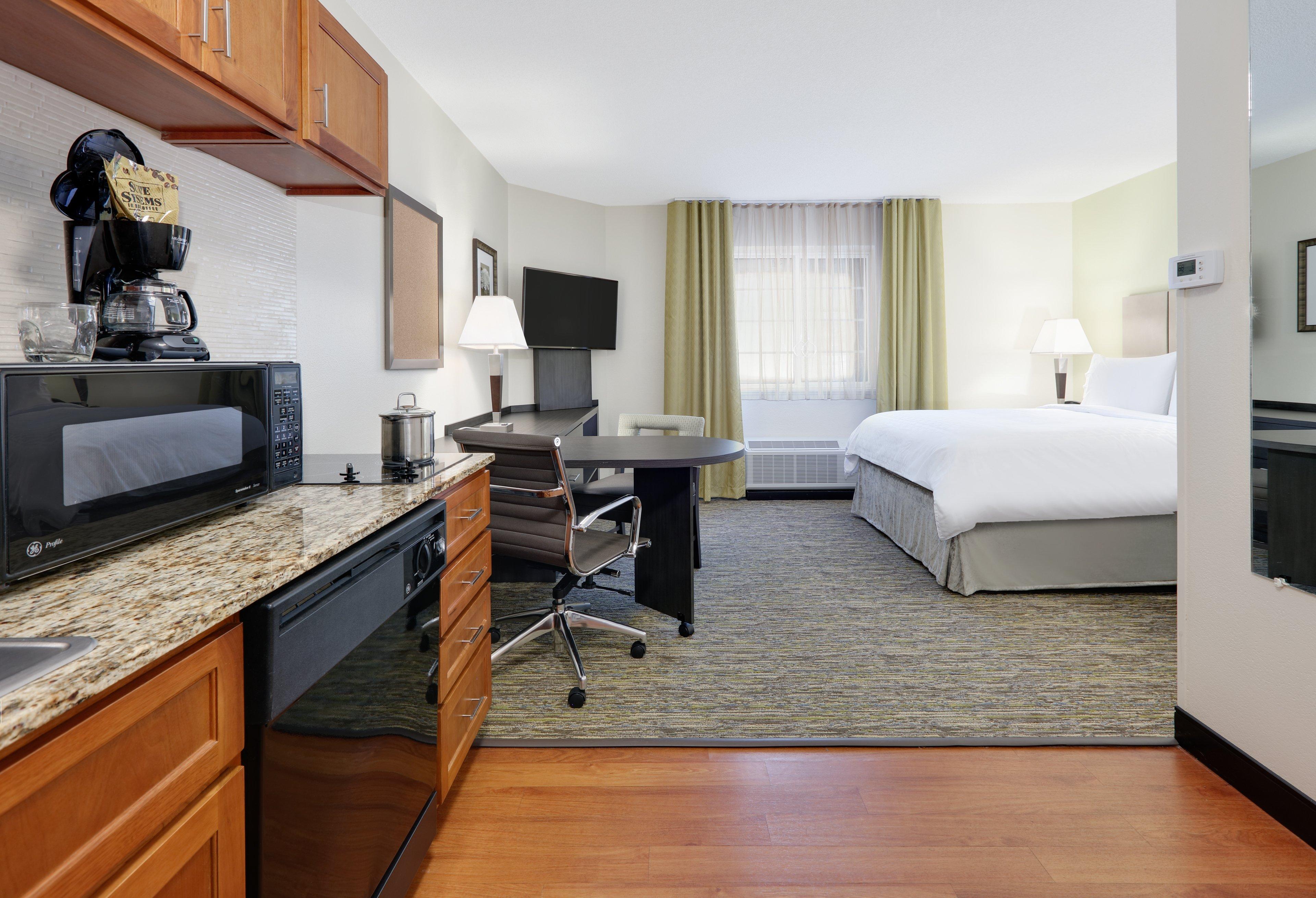 Candlewood Suites Salina By Ihg Exterior photo