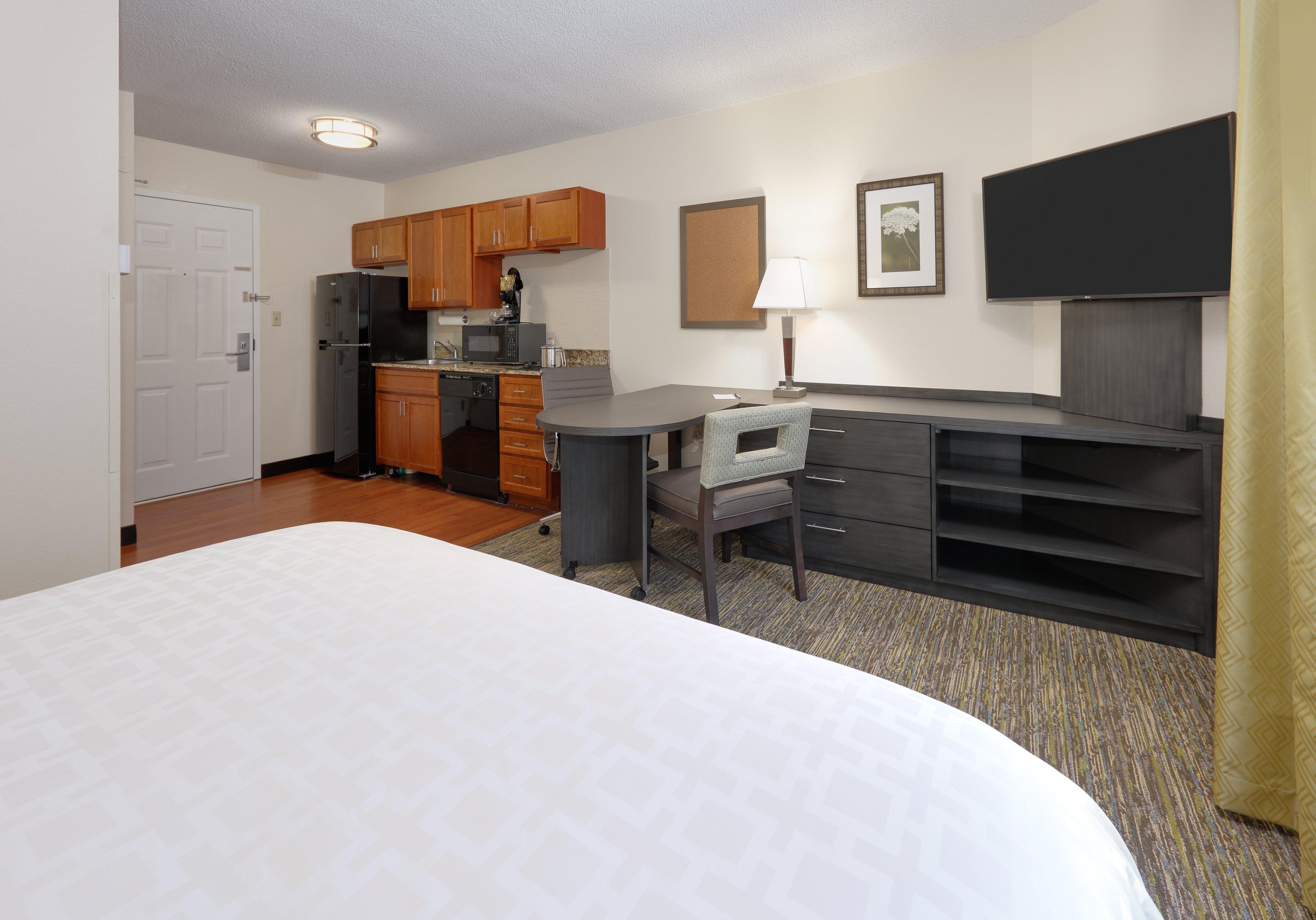 Candlewood Suites Salina By Ihg Exterior photo