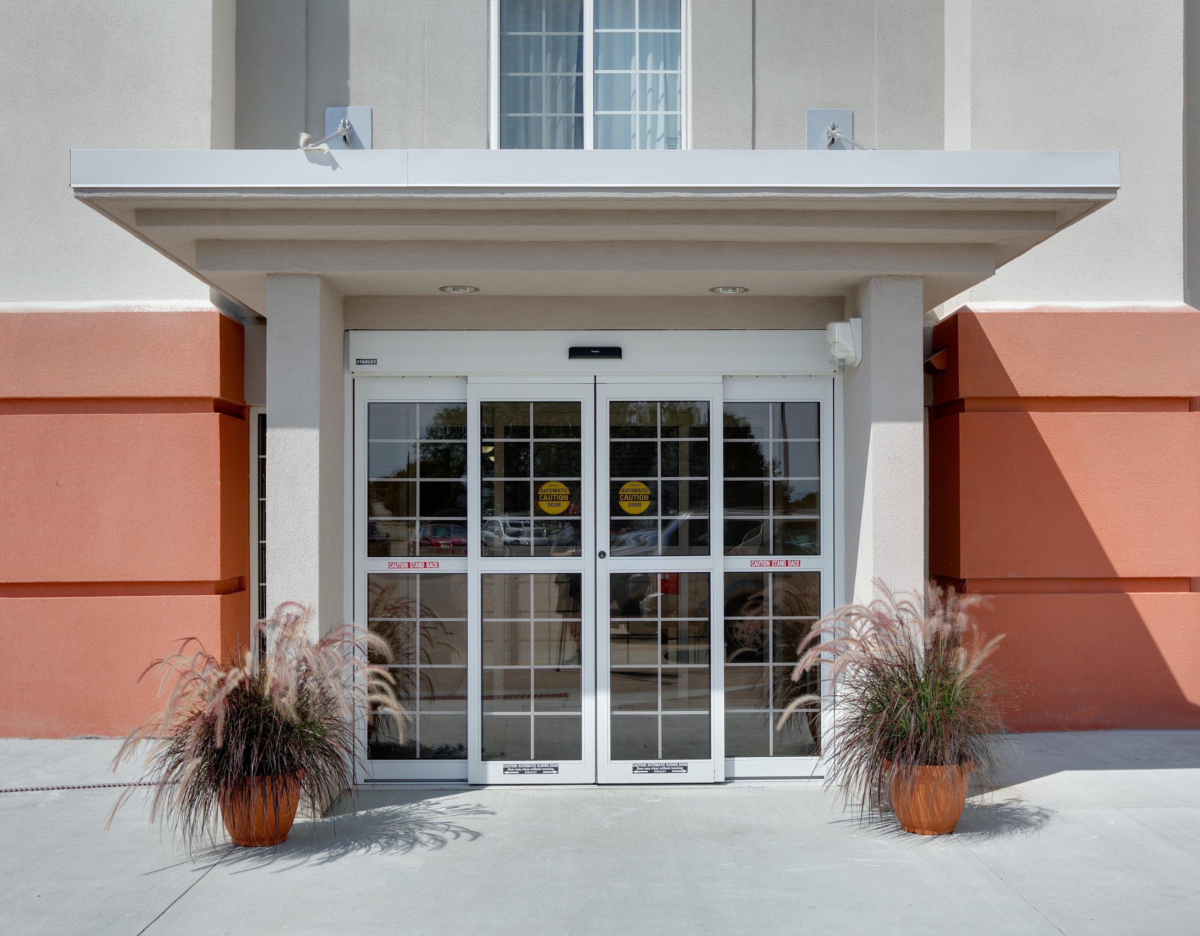 Candlewood Suites Salina By Ihg Exterior photo