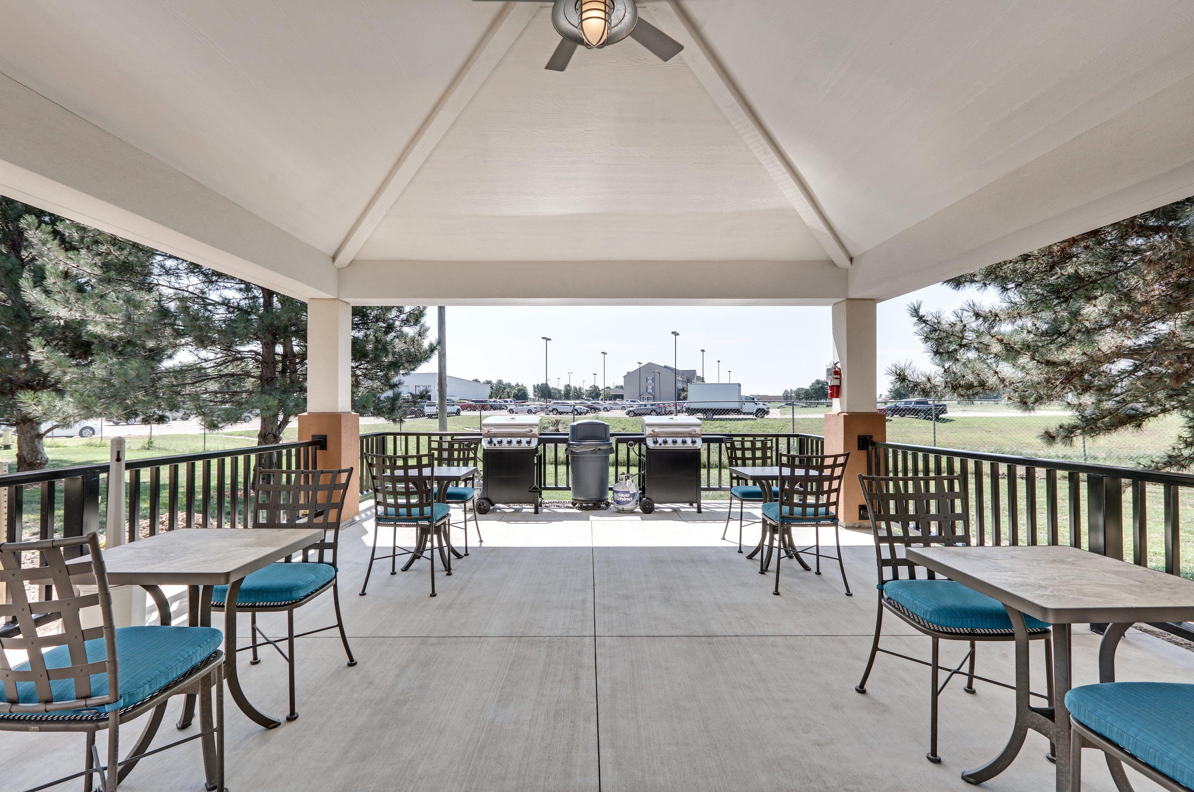 Candlewood Suites Salina By Ihg Exterior photo