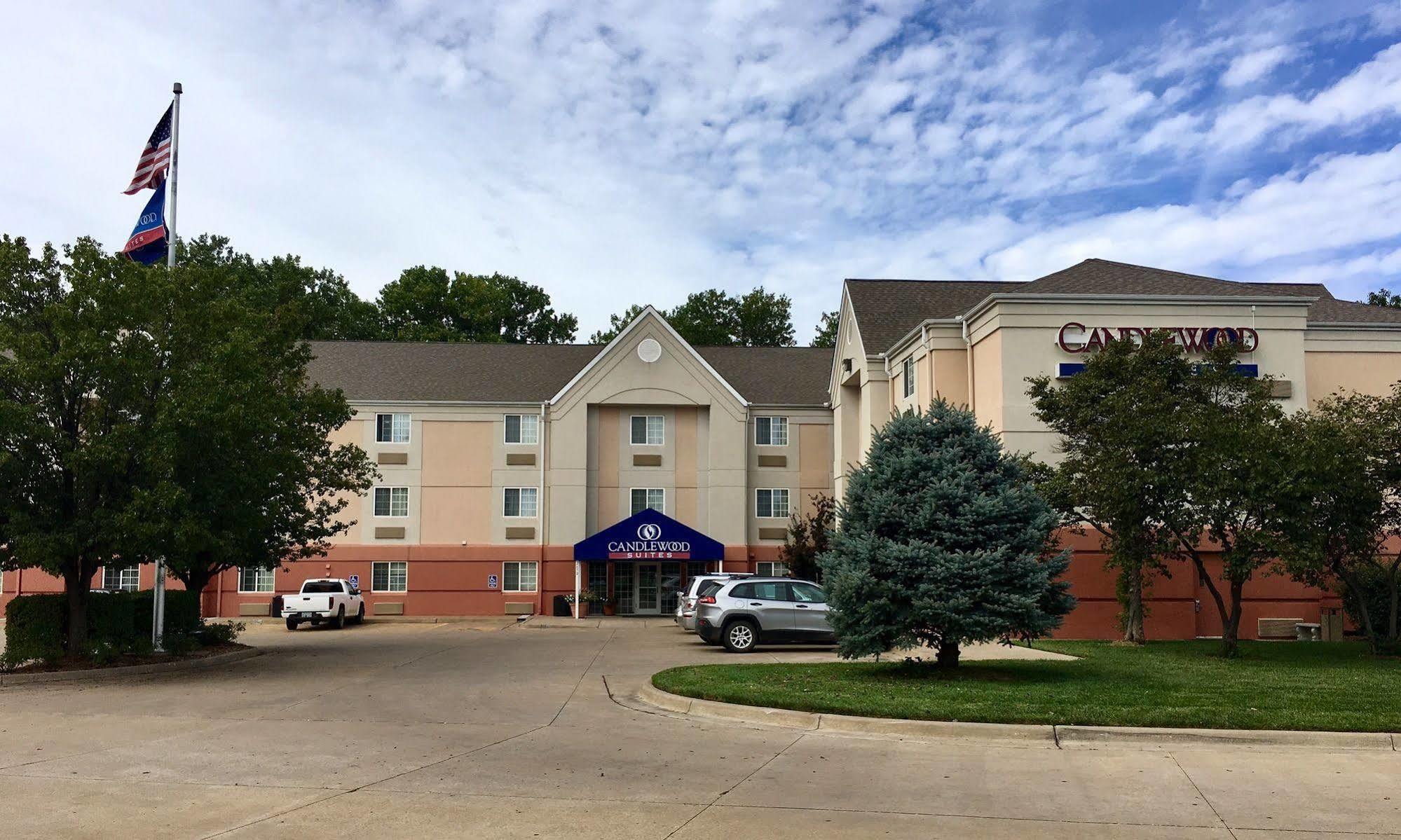 Candlewood Suites Salina By Ihg Exterior photo